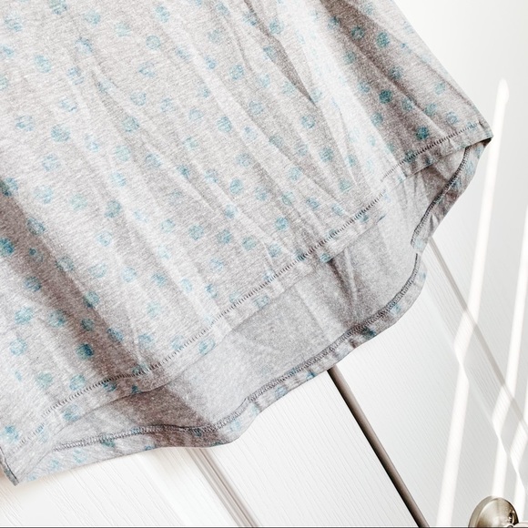 LuLaRoe Classic T - Feint Polka Dot Print - Blue T-shirt Top - Picture 5 of 9